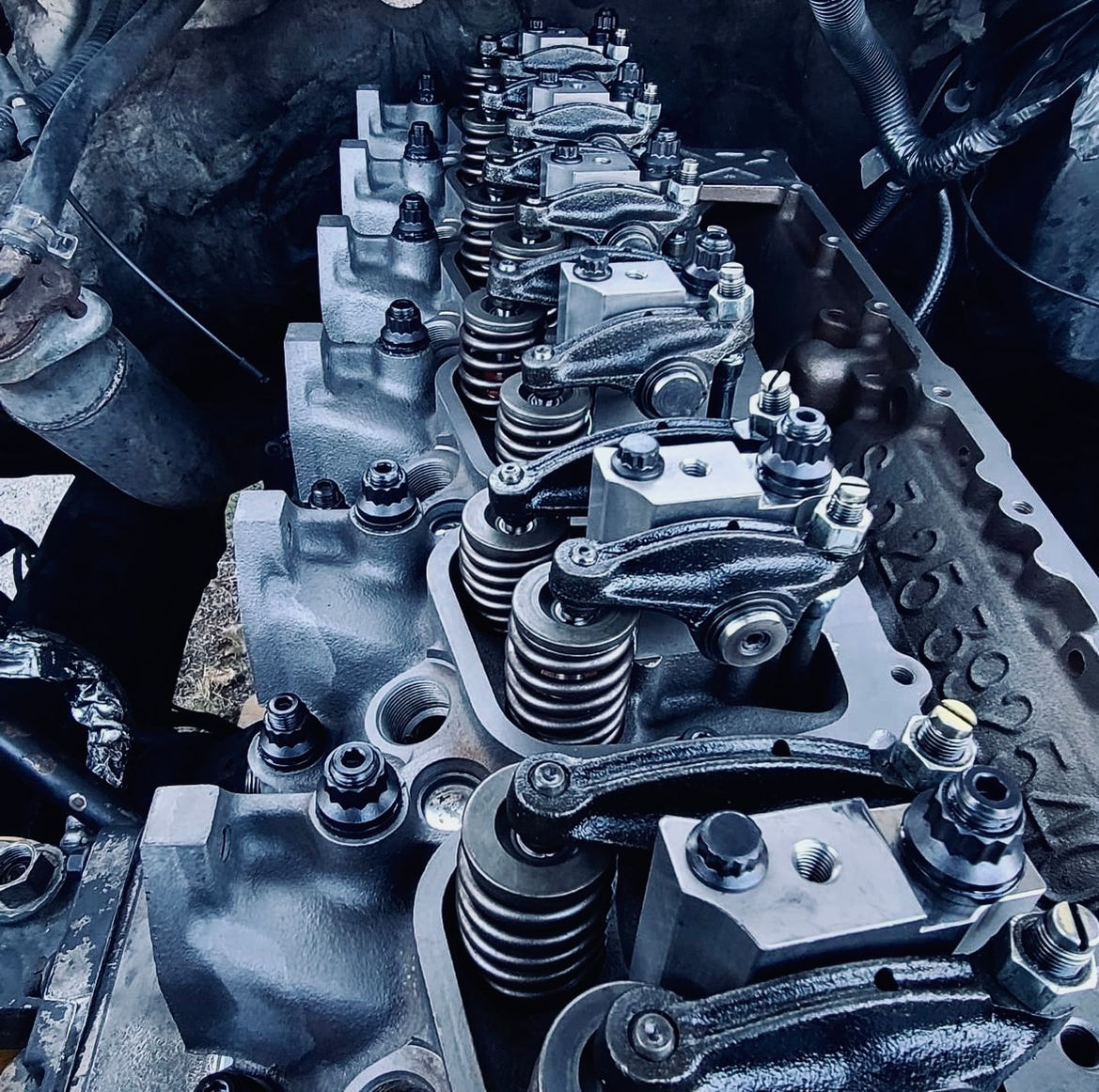 5.9L 12V Dodge Cummins Milled Rocker Arm Pedestal Assembly Kit for Hea ...