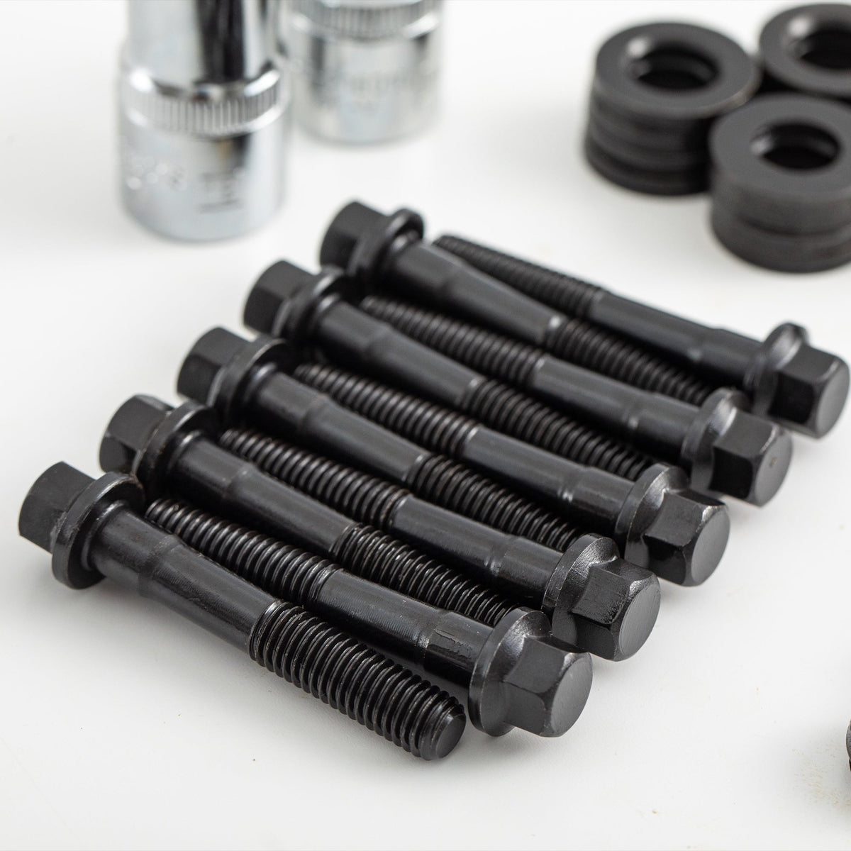 2004+ Chevrolet Gen III IV LS Cylinder Head Bolts Kit XP981